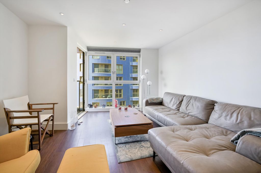 Property photo 1 of 13 Image