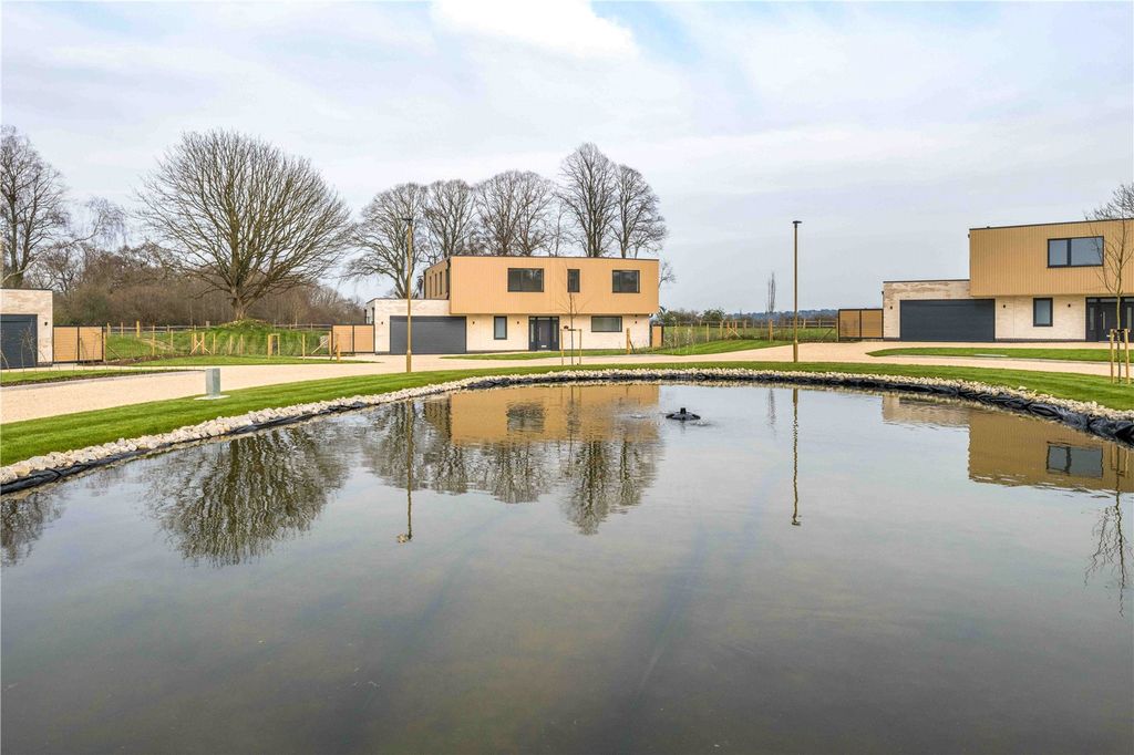 Property photo 1 of 15 Whittaker Lodge