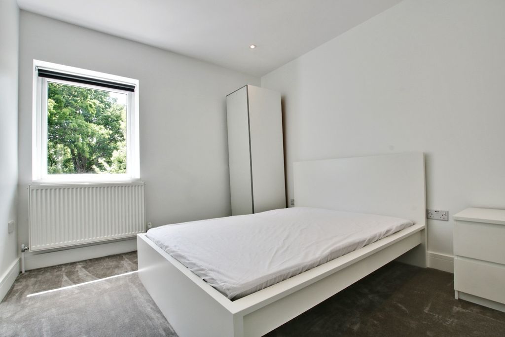 Property photo 2 of 18 1512181
