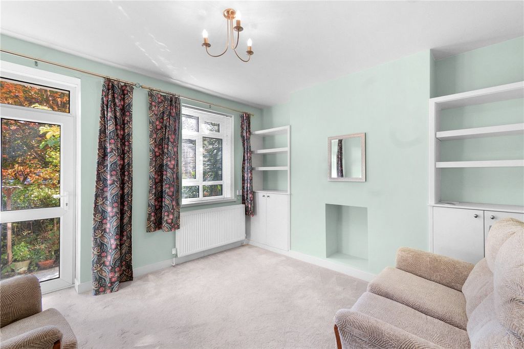 Property photo 2 of 8 Reception