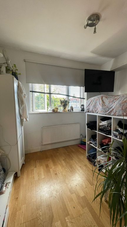 Property photo 3 of 3