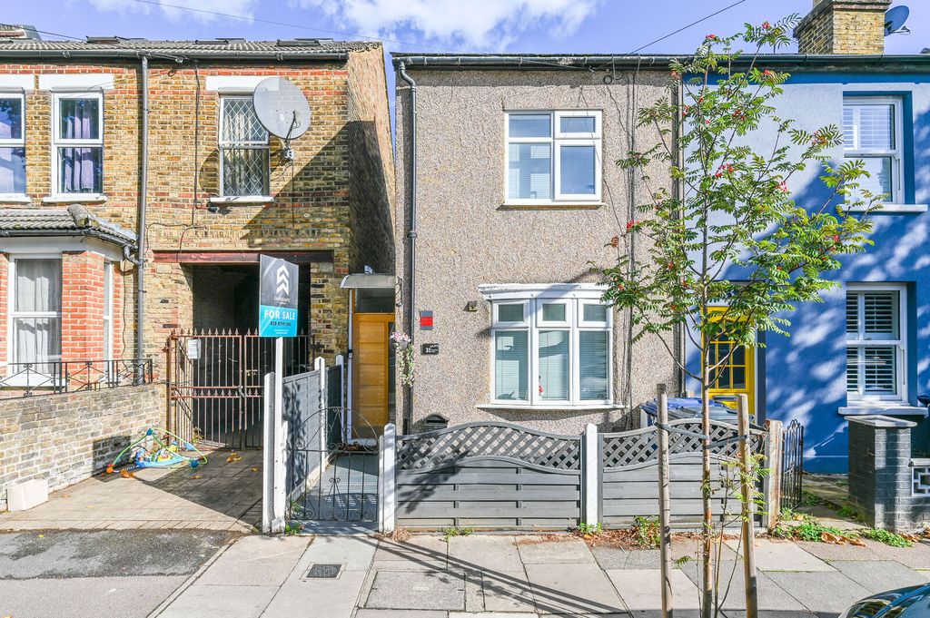 Property photo 1 of 14