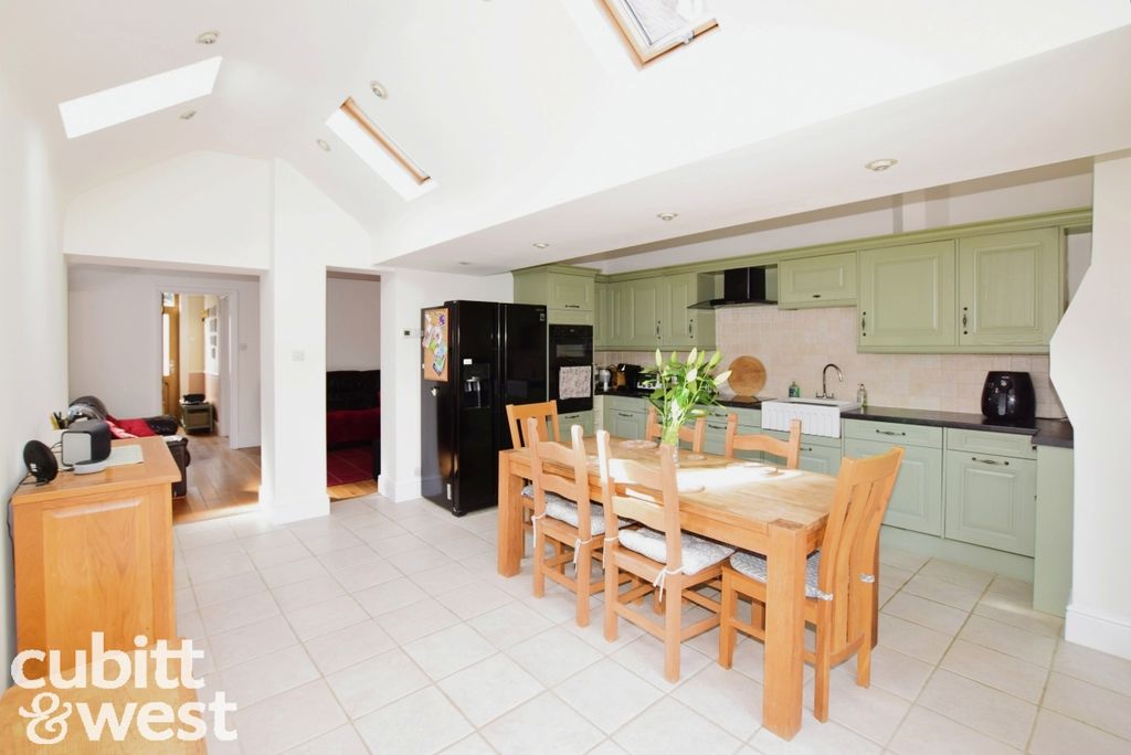 Property photo 2 of 19 3E1Cb29c-Dsc_0731