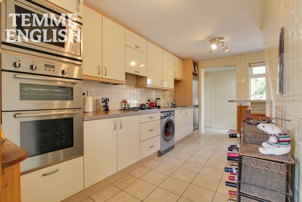 Property photo 3 of 22