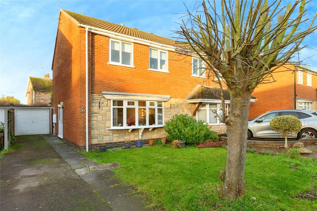 Property photo 1 of 18 Front