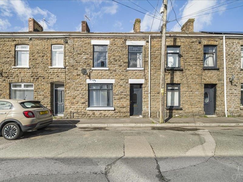 Property photo 1 of 17 Main Dwelling