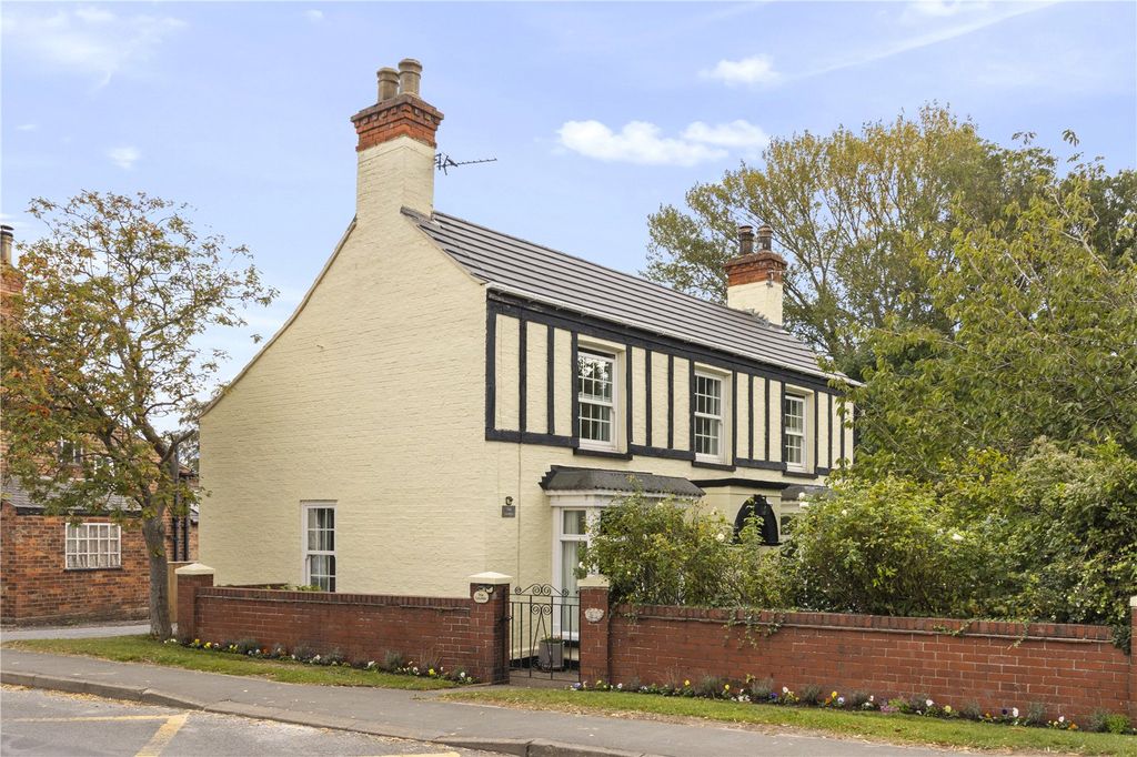 Property photo 3 of 49 Picture No. 26