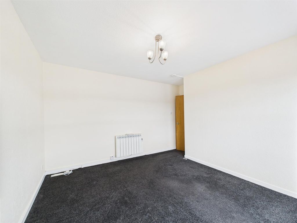 Property photo 2 of 12 Cam01486G0-Pr0761-Still006.Jpg