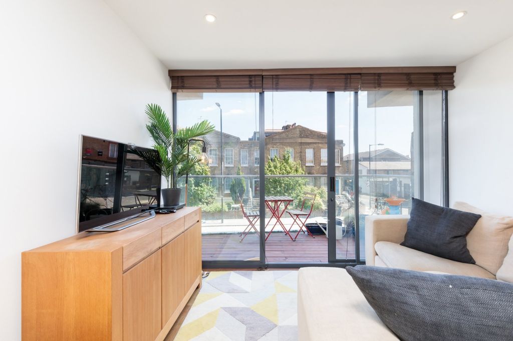 Property photo 3 of 18 Open Plan Living