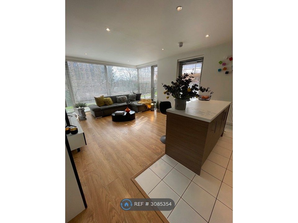 Property photo 1 of 31