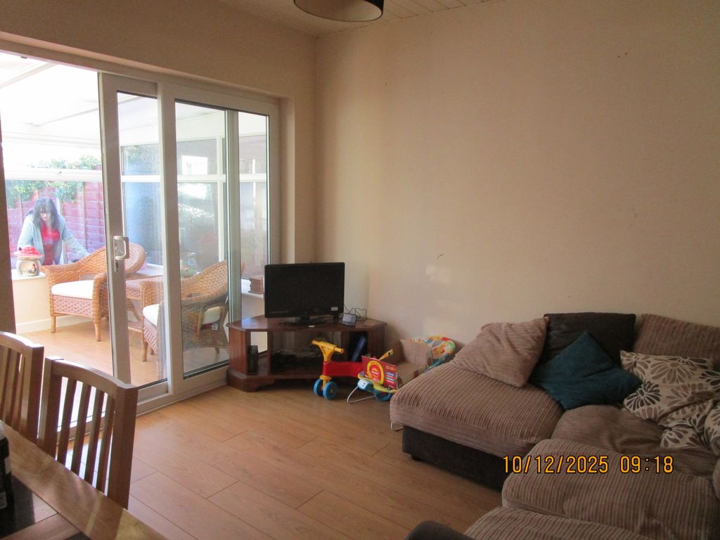 Property photo 2 of 10 Rear Lounge