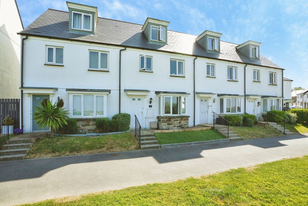 Property photo 1 of 17 Pbox-Img.Jpg