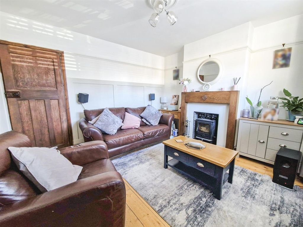 Property photo 3 of 19 1000097859.Jpg