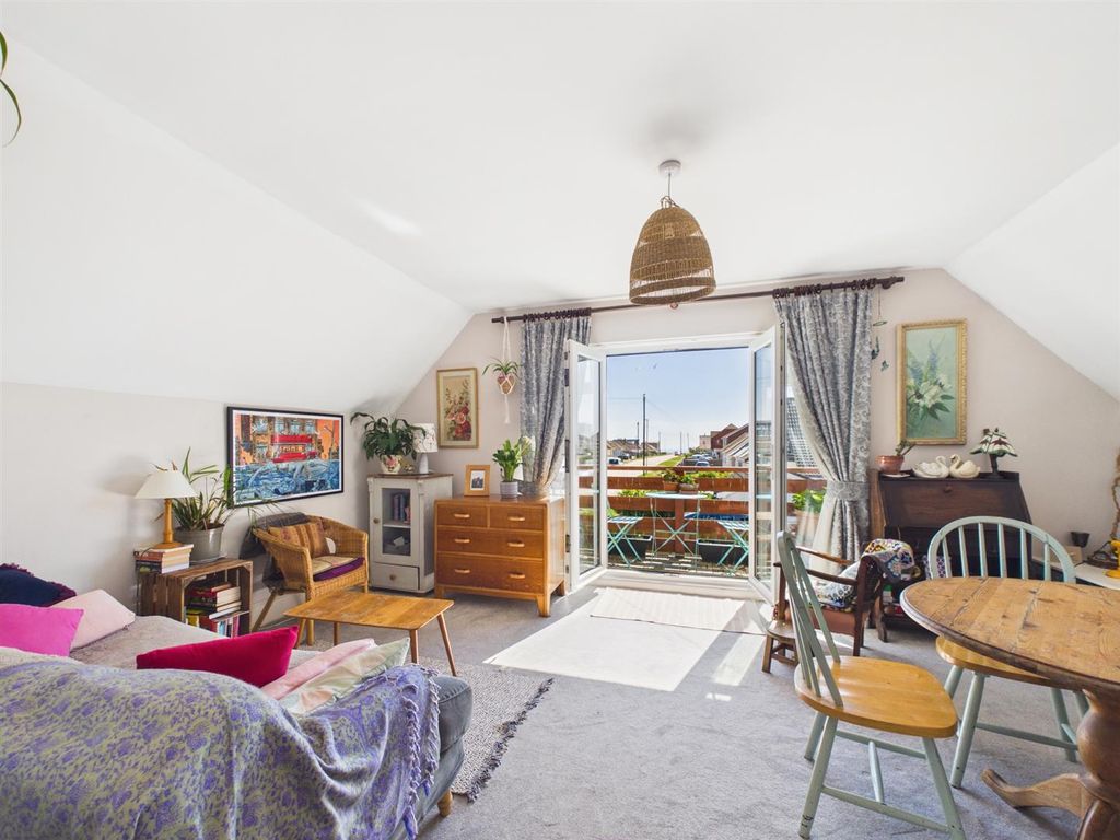 Property photo 2 of 21 Lounge/Dining Room