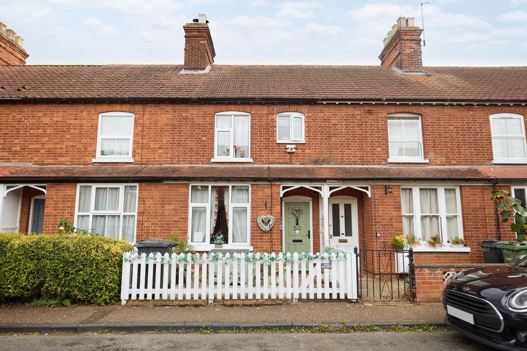 Property photo 1 of 12
