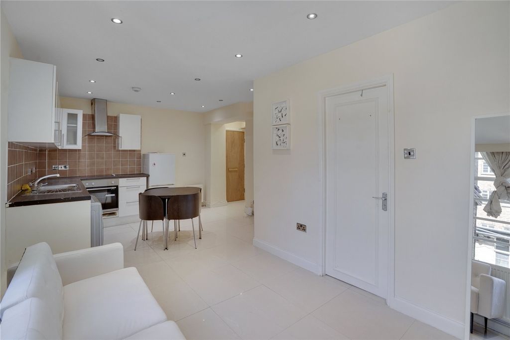 Property photo 2 of 14 Picture No. 06