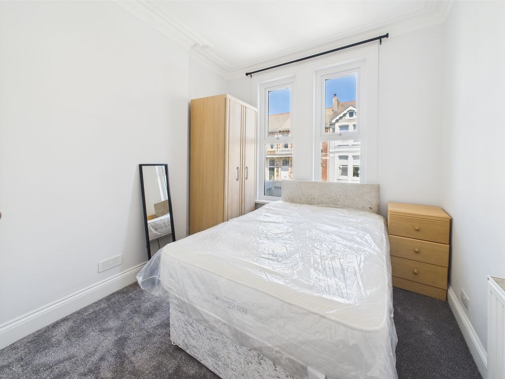 Property photo 1 of 19 Cam02089G0-Pr0482-Still070