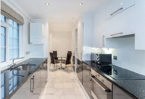 Property photo 1 of 6 Eat-In Kitchen