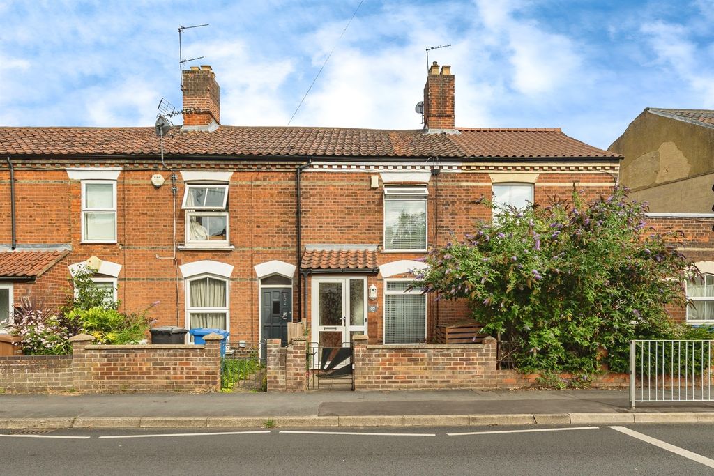 Property photo 1 of 17