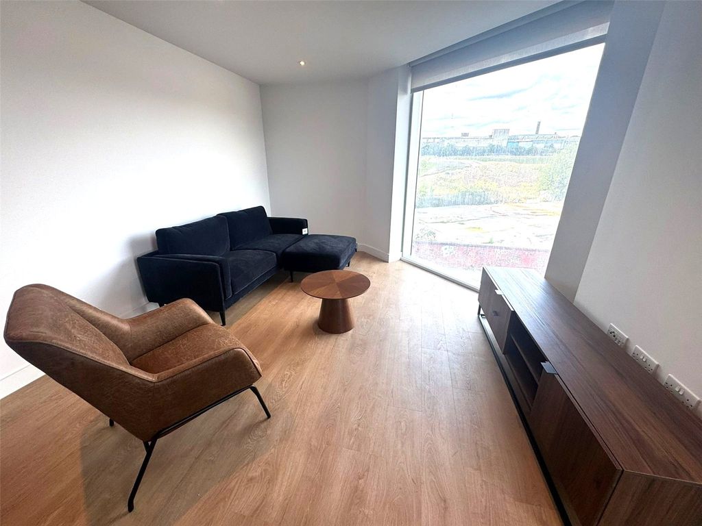 Property photo 3 of 15 Picture No. 01