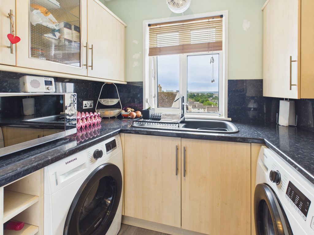 Property photo 3 of 18 Cam03974G0-Pr0321-Still011