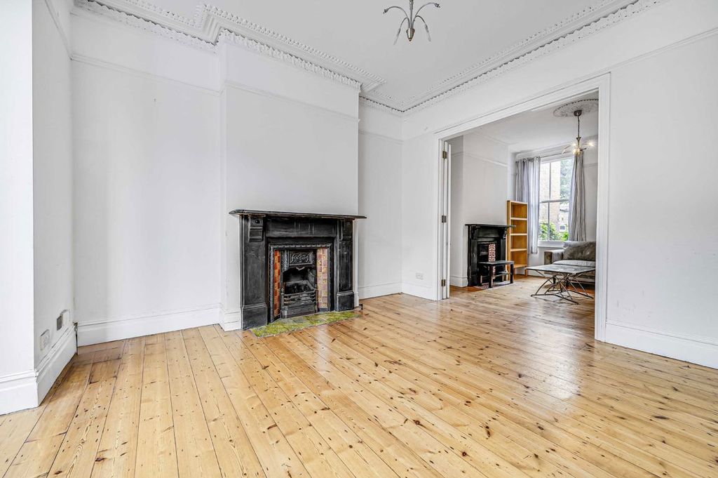 Property photo 3 of 9