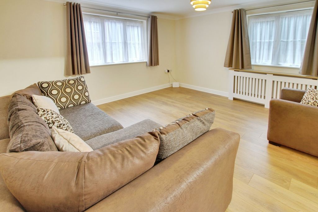 Property photo 3 of 7