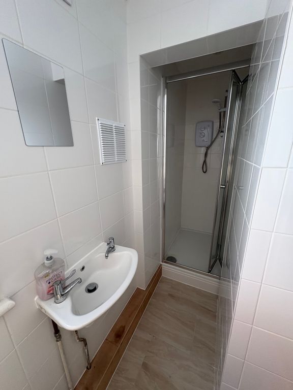 Property photo 2 of 4 Shower Room
