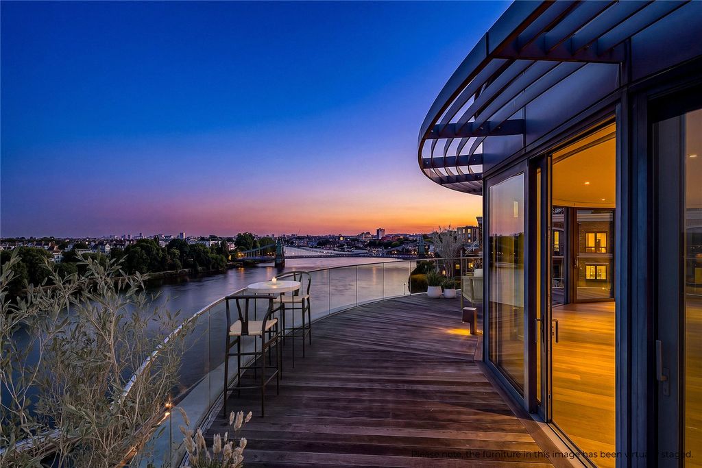 Property photo 1 of 14 Terrace At Dusk