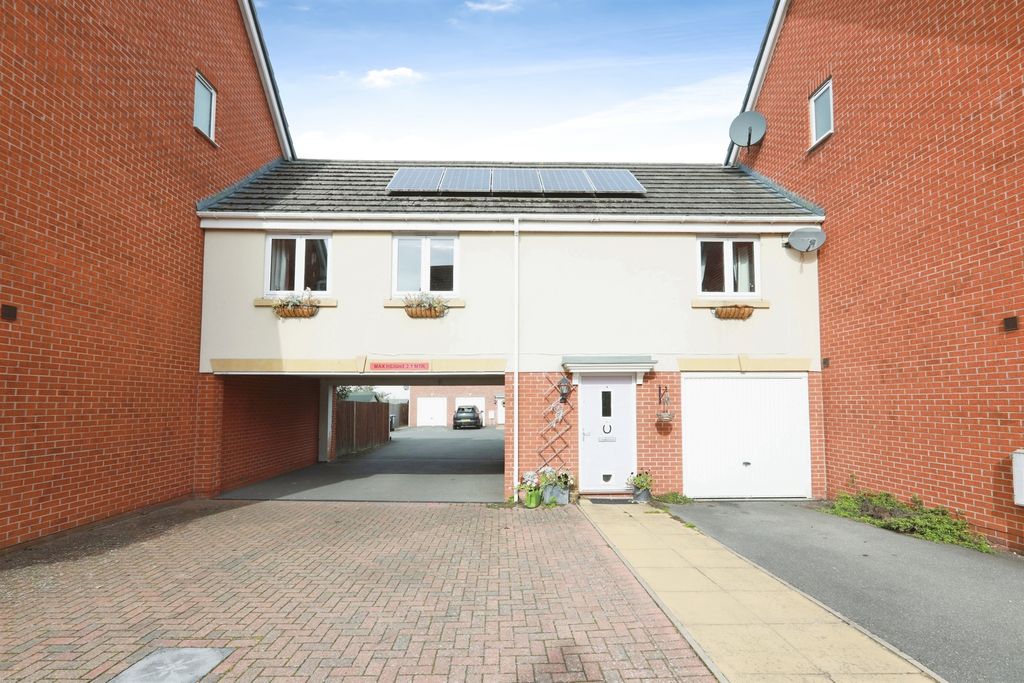 Property photo 1 of 43
