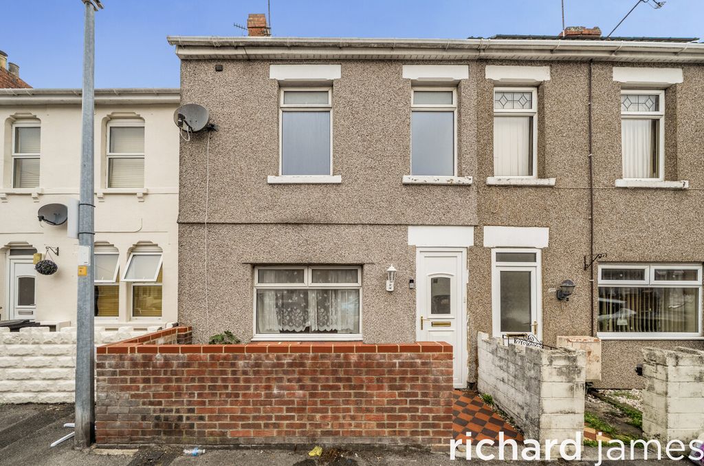 Property photo 1 of 13 De9F56743F8B440d9368783098E0Dbb4