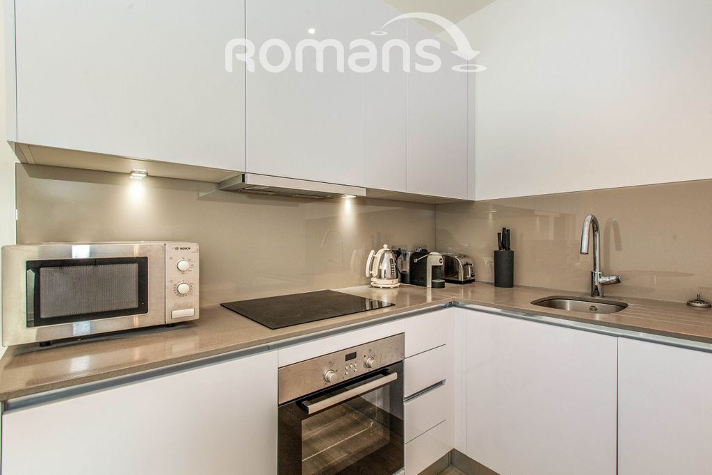 Property photo 3 of 9 E9Fdea80-Eb4B-45d5-A