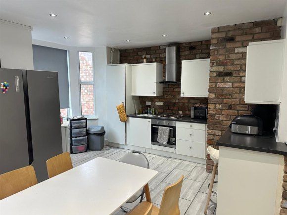 Property photo 3 of 13 9365211.Jpg