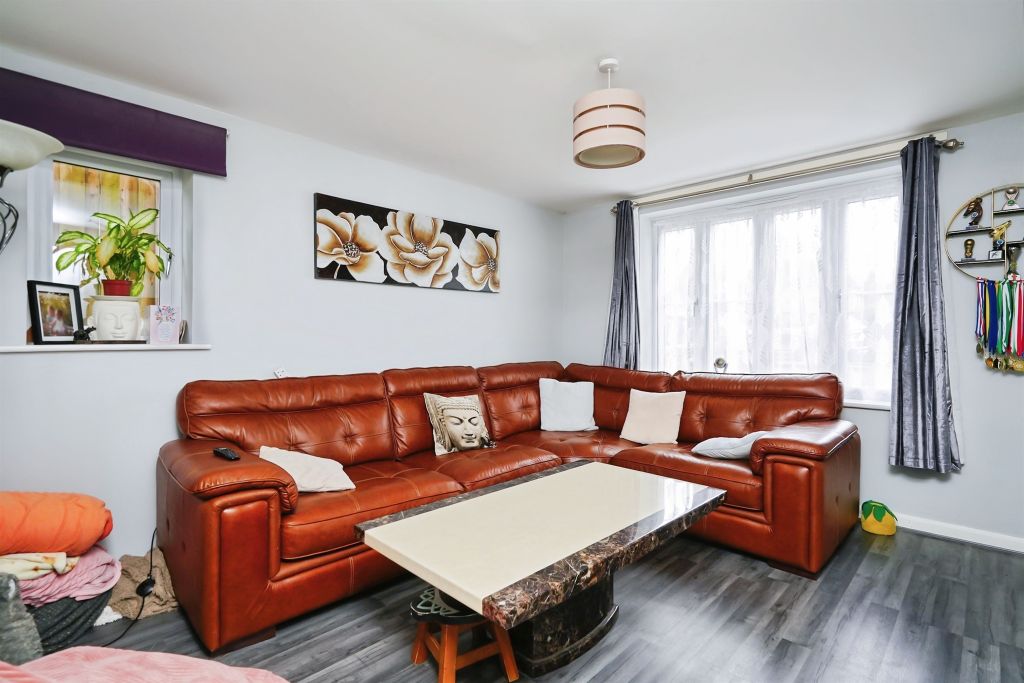Property photo 2 of 17