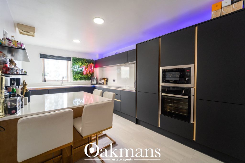 Property photo 3 of 25 Picture No. 06