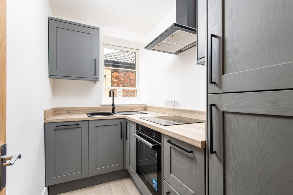 Property photo 1 of 10 Kitchen_1.Jpg