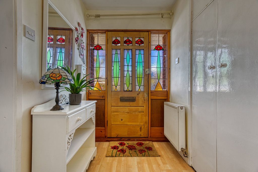 Property photo 3 of 42