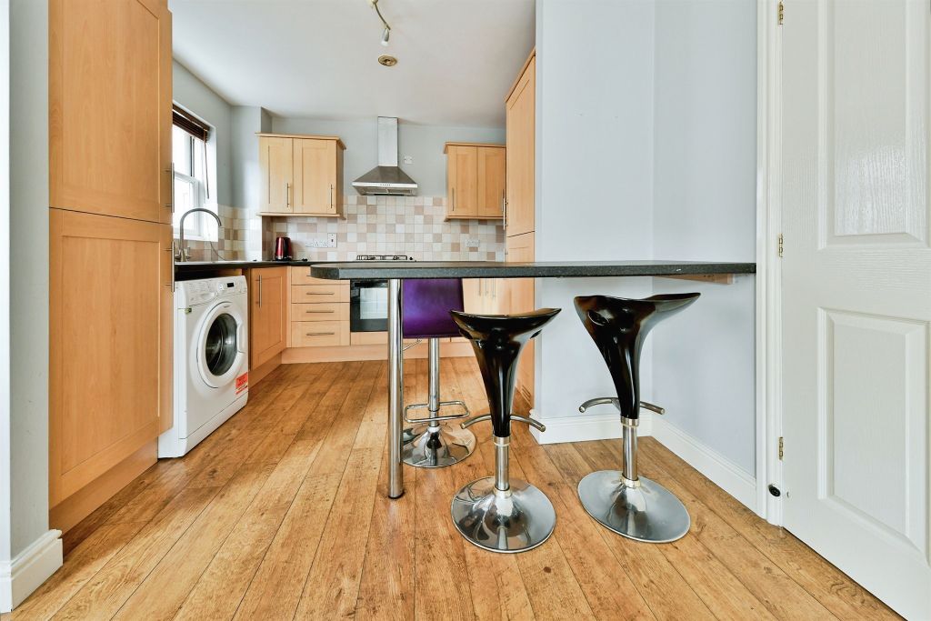 Property photo 3 of 17