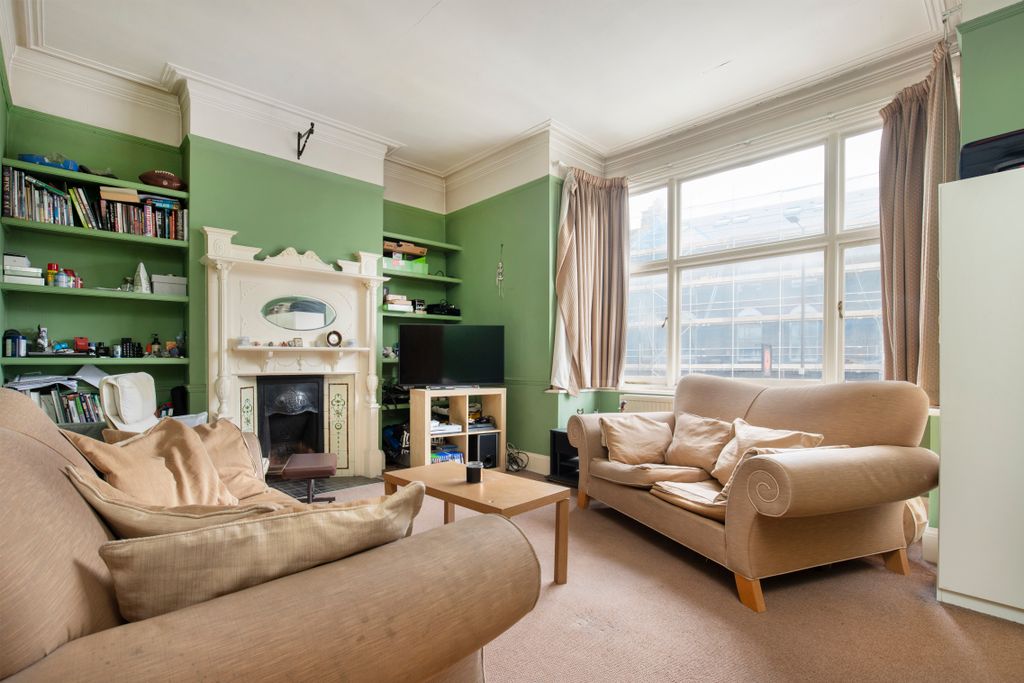 Property photo 1 of 8