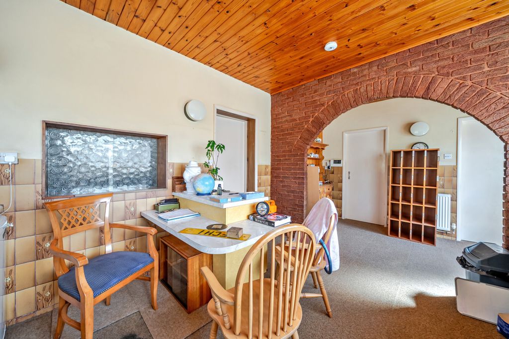 Property photo 3 of 18 Dining Room