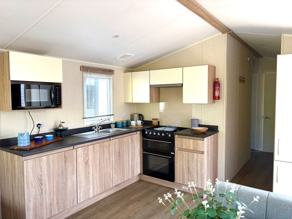 Property photo 2 of 8 Willerby Etchingham 2021 Car0054947 145621895.Jpeg
