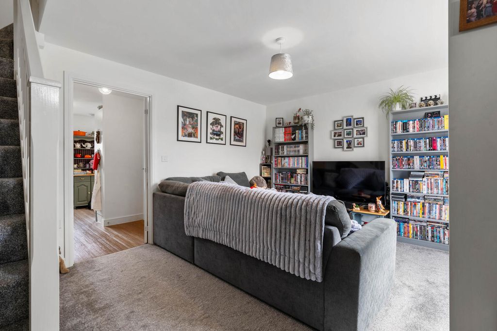 Property photo 2 of 14 Living Room