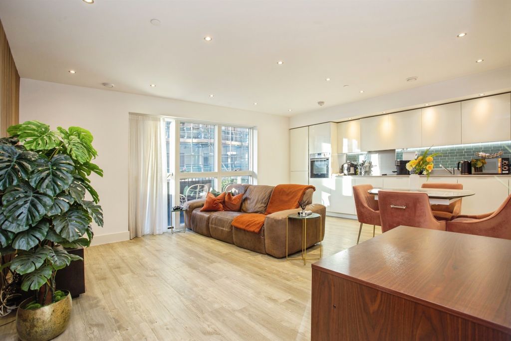 Property photo 2 of 12