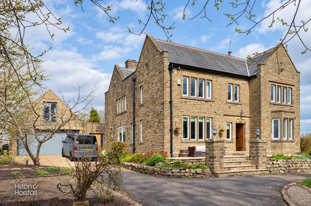 Property photo 1 of 29 The Vicarage