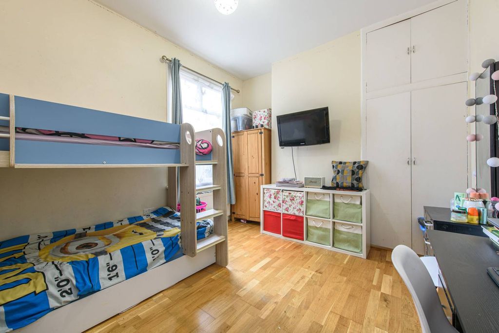 Property photo 3 of 7