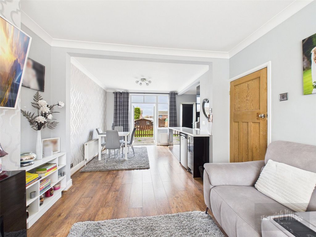 Property photo 3 of 12 Picture No. 14