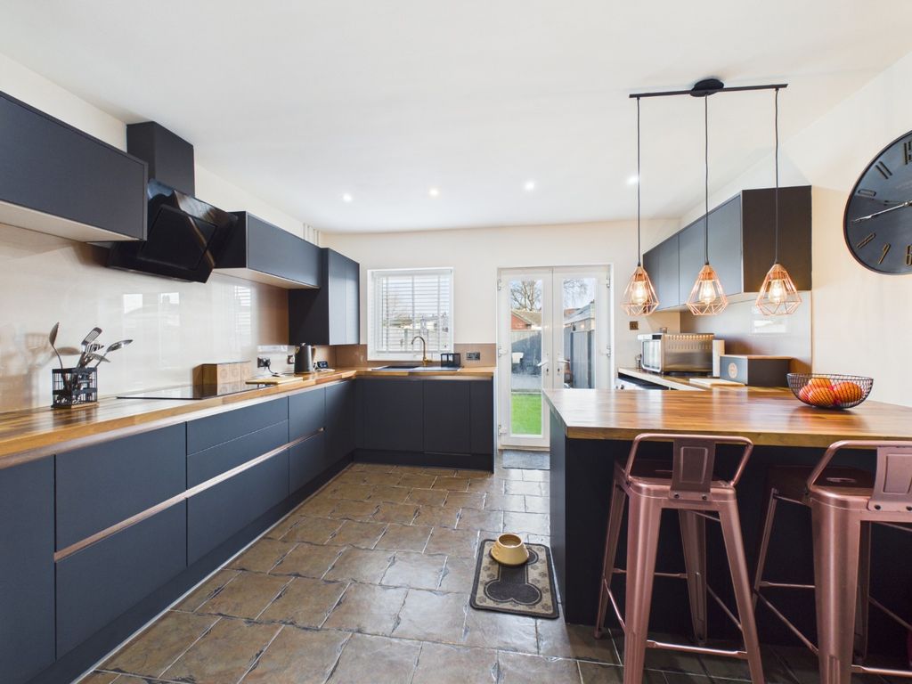 Property photo 2 of 12 4880205