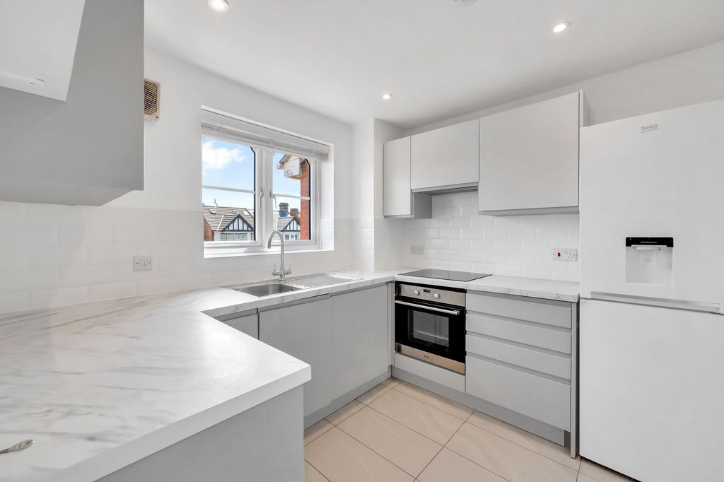 Property photo 2 of 15 Kitchen