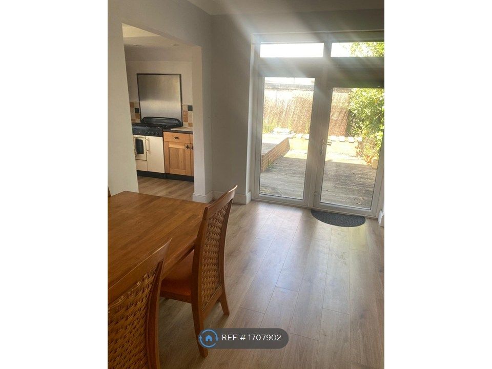 Property photo 2 of 21 Open Plan Kitchen / Dining