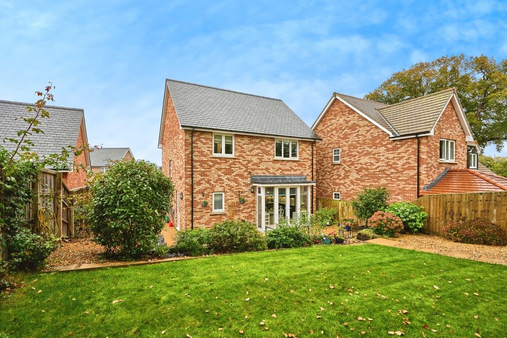 Property photo 2 of 19 Photo